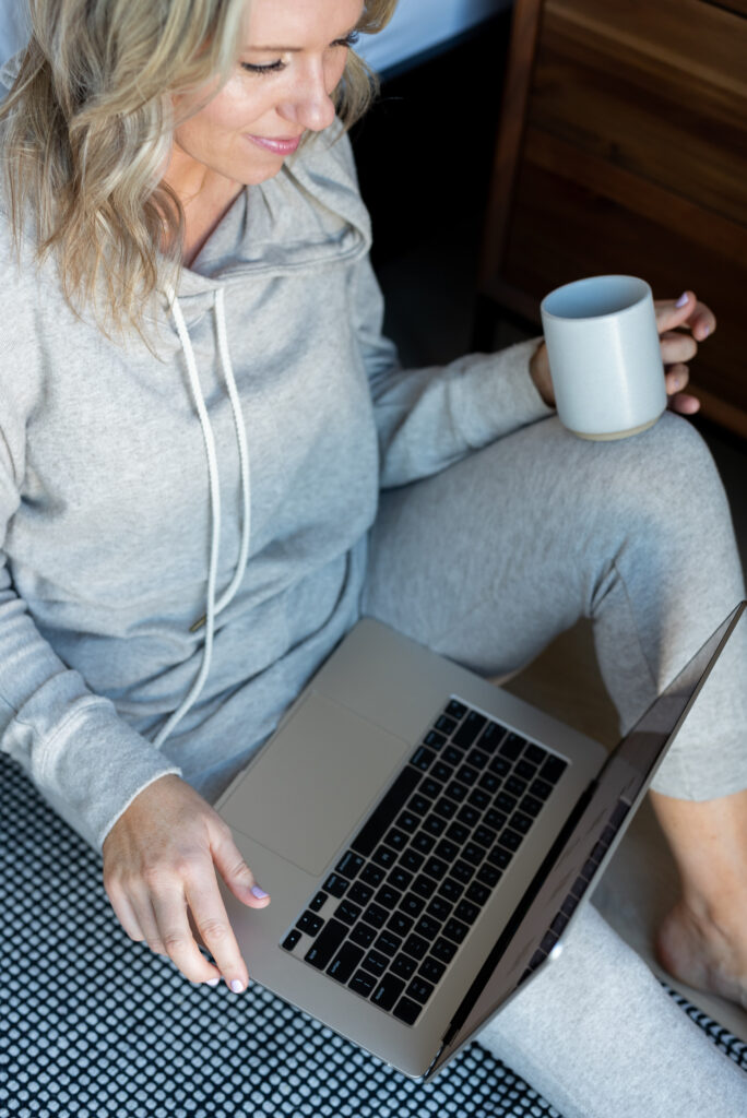 journal to start your day, CEO healthy habits, secure as a CEO, Business Owner journaling, business coach, coffee and online coaching