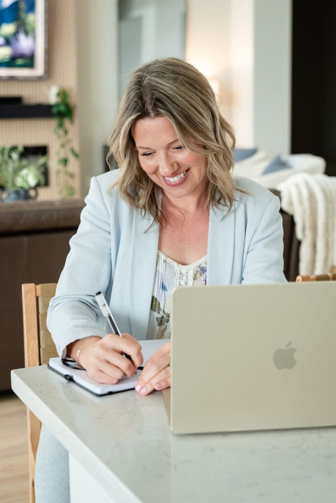 Clarity in Your Business, how to get clarity in business, business clarity for women, overcoming confusion in business